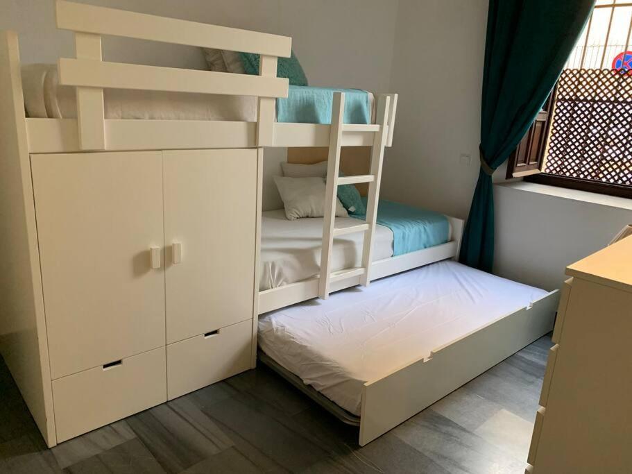 סביליה Beautiful Silent Apartment Private Parking מראה חיצוני תמונה