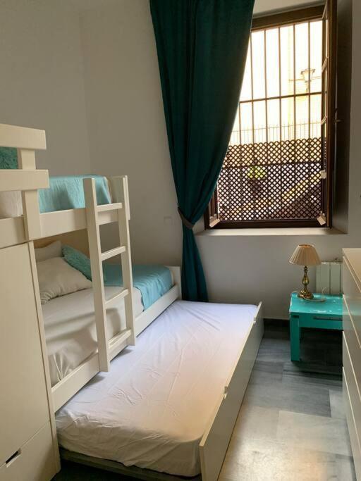סביליה Beautiful Silent Apartment Private Parking מראה חיצוני תמונה